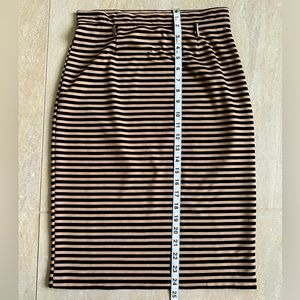 L - Forever 21 Black & Gold Pencil Skirt
